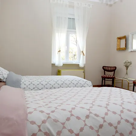 Center Mika 公寓 *